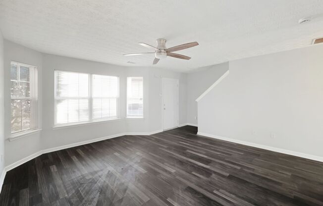 Charming Forest Park Townhome with Modern Finishes