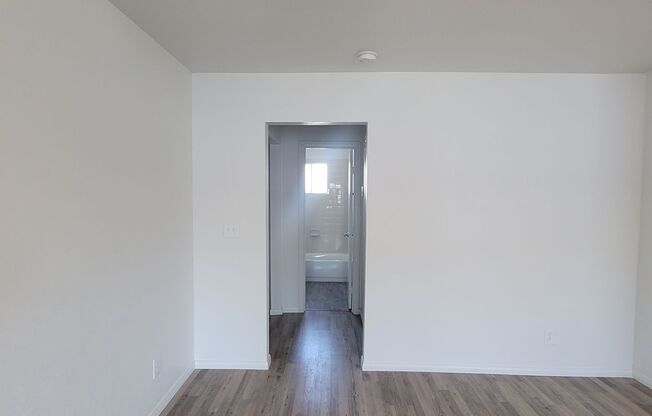 1 bed, 1 bath, 680 sqft, $995, Unit B24