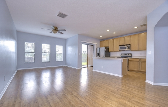 1019 TULLAMORE DR