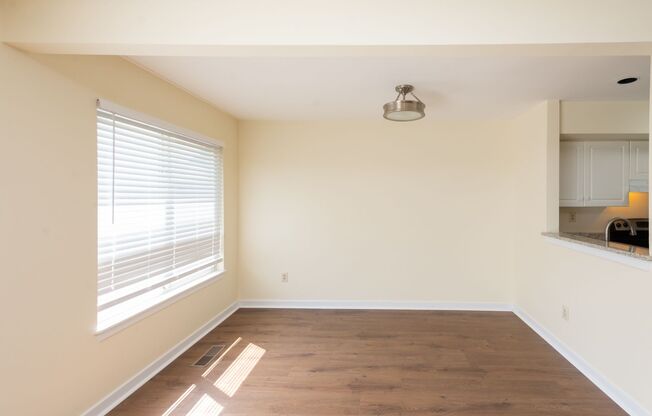 2 beds, 1.5 baths, 1,308 sqft, $2,895, Unit 8D