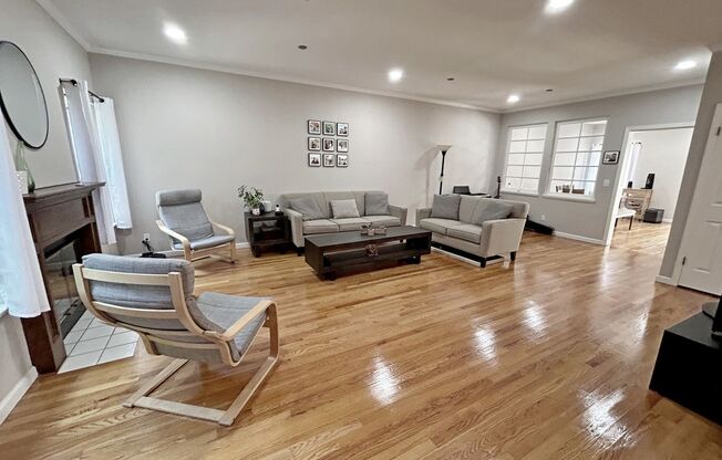 Quiet remodeled townhouse near Sunnyvale and Mountain View Caltrain station in Sunnyvale