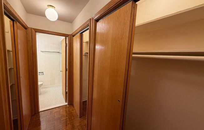 Studio, 1 bath, 450 sqft, $1,675, Unit 417-204