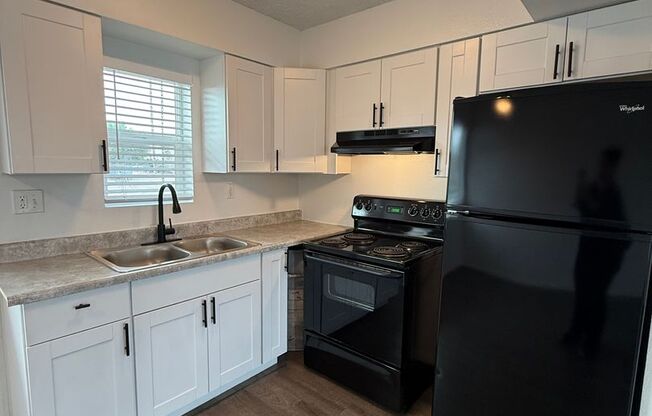 Studio, 1 bath, 404 sqft, $750, Unit Unit 7