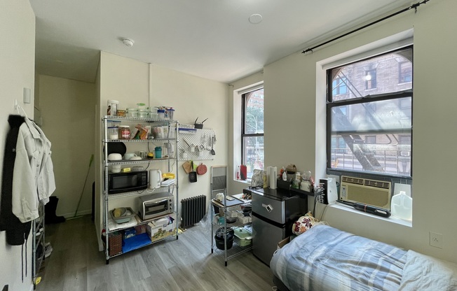 Studio, 1 bath, $2,095, Unit 304