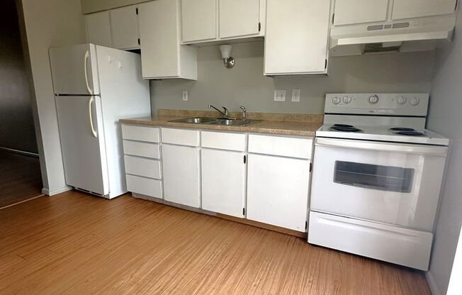 2 beds, 1 bath, 808 sqft, $1,195, Unit Unit A