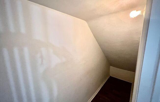 2 beds, 1.5 baths, 1,002 sqft, $1,288, Unit 688