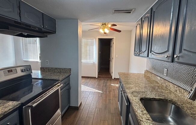 Charming 2 bedroom townhome in Phoenix!