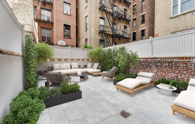 259 W 90 ST