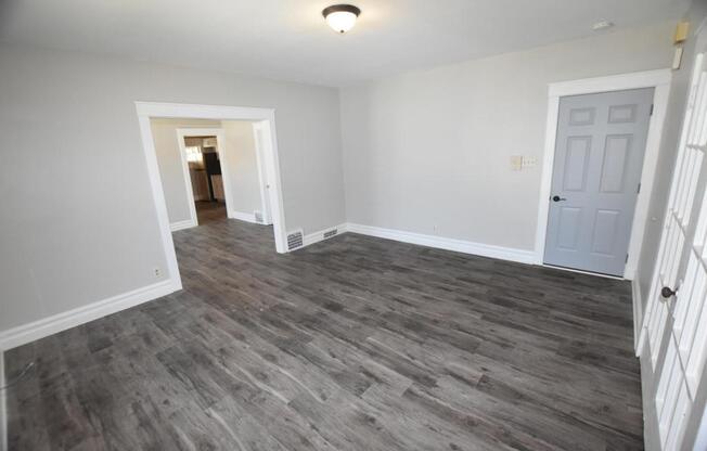543 HAMMOND AVE