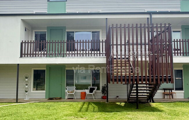 2200 DICKSON DR