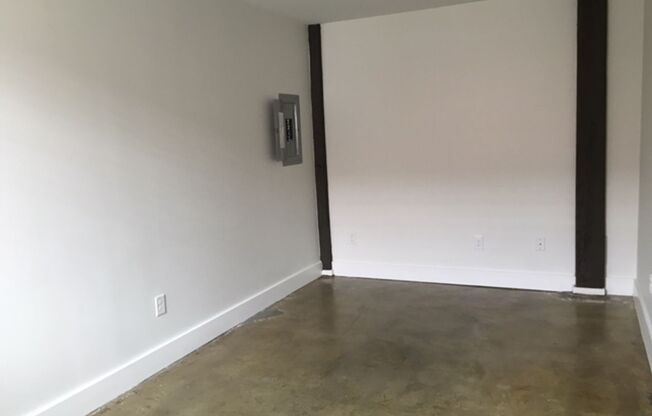 1 bed, 1 bath, 569 sqft, $1,170, Unit Apt 101