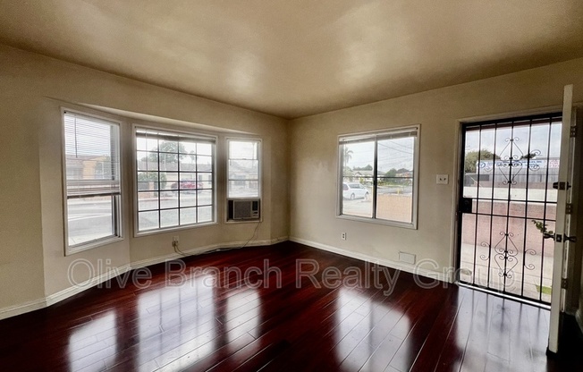 6429 WOODWARD AVE