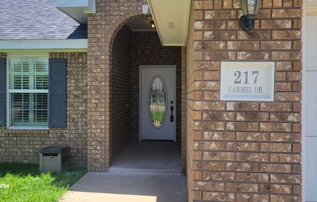IMPRESSIVE LARGE HOME IN NORTHEAST CLOVIS