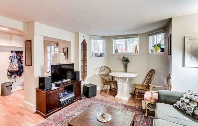 1726 Willard St NW Unit A