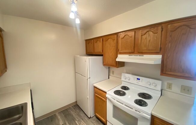 2 beds, 2 baths, 993 sqft, $1,111, Unit 1523-04