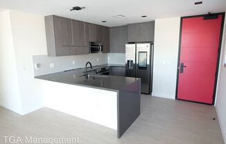 495 N Promenade