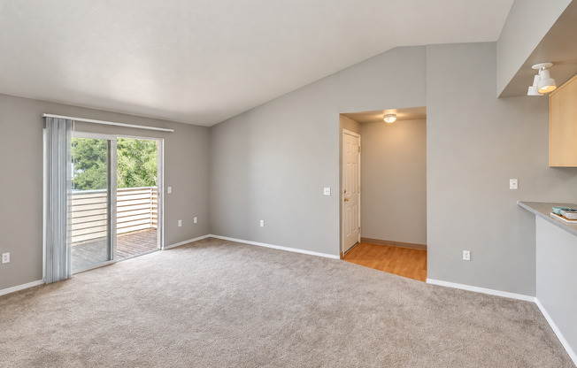 2 beds, 2 baths, $1,495, Unit 32