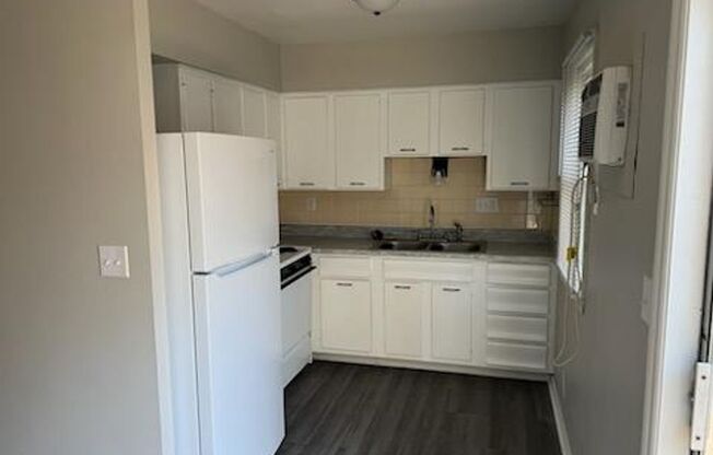 2 beds, 1 bath, 580 sqft, $750, Unit 07