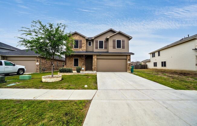 Stunning 4-Bedroom Home in Notting Hill, Converse - Realtor Commission: $550