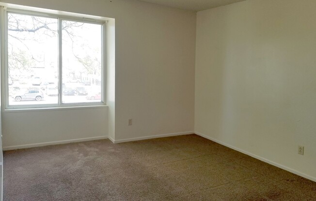 Expo 304 -  2 bed, Great location off Havana and Exposition with lots of amenities such as club house and washer/dryer in complex and Cherry Creek Schools.