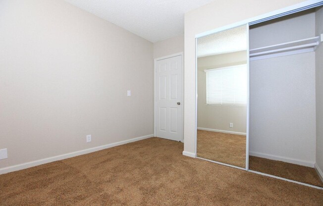 3 beds, 2 baths, $2,795, Unit 21