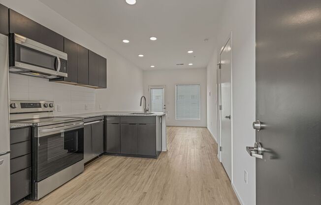 1 bed, 1 bath, 523 sqft, $1,295, Unit 101