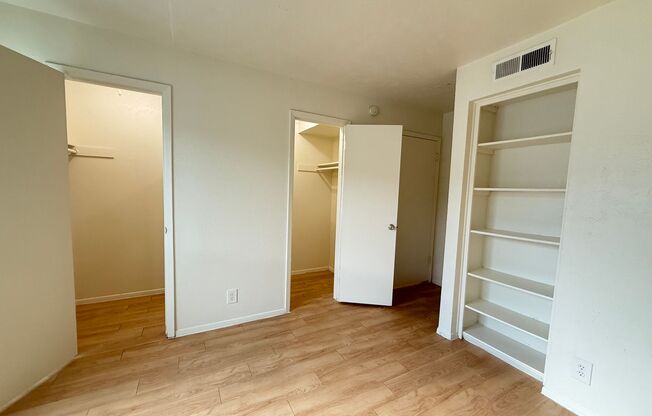 2 beds, 1 bath, 924 sqft, $1,699, Unit OPA-131