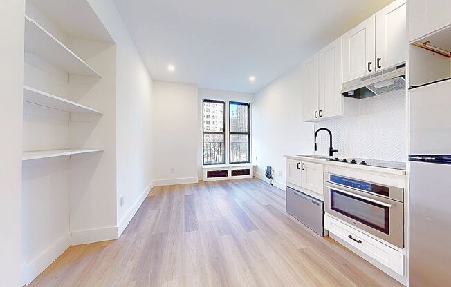 2785 Broadway LLC