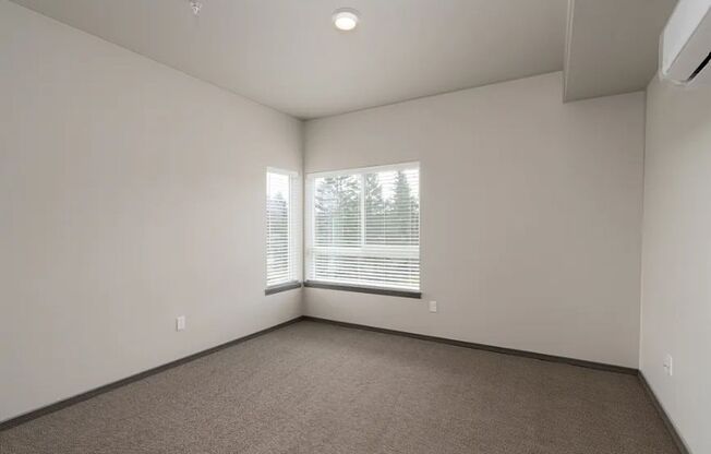 2 beds, 1 bath, 891 sqft, $1,395, Unit B202