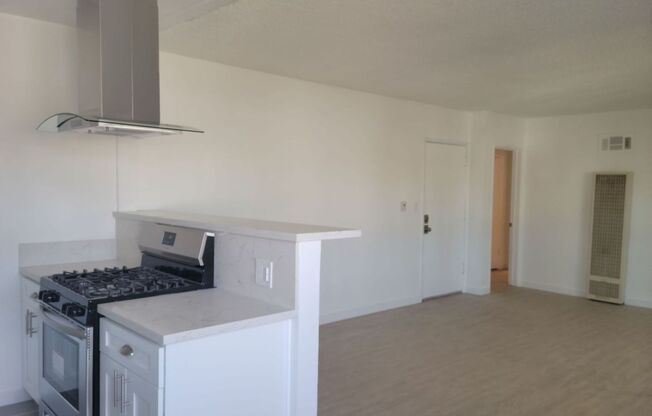 1 bed, 1 bath, 750 sqft, $1,995, Unit Unit 6