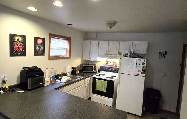 2929-31 N. Bartlett Ave