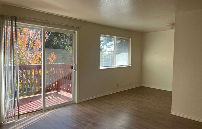 2 beds, 1 bath, $1,200, Unit 05B