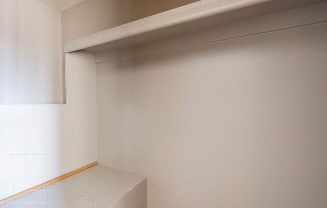 2 beds, 1.5 baths, $1,425, Unit 393 E Buttles Ave Apt. H