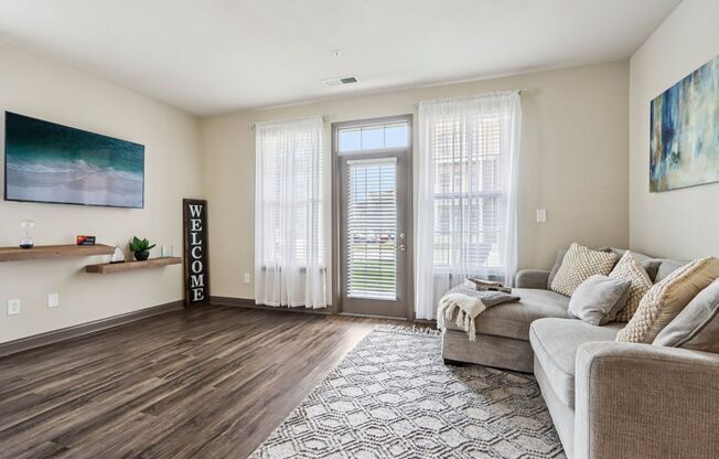 1 bed, 1 bath, 880 sqft, $1,350, Unit 08 - 301