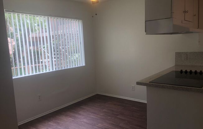 1 bed, 1 bath, $1,800, Unit 11