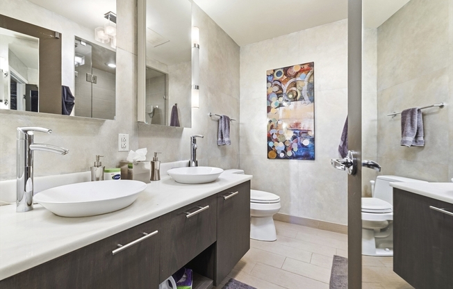 1 bed, 1.5 baths, 858 sqft, $6,000, Unit 27F