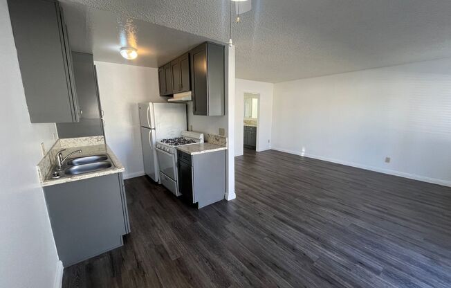 18416 Halsted Street