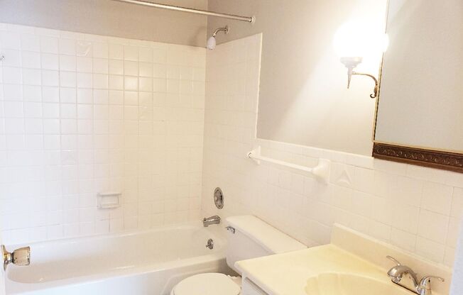 2 beds, 2 baths, 1,100 sqft, $1,295, Unit 1600-311