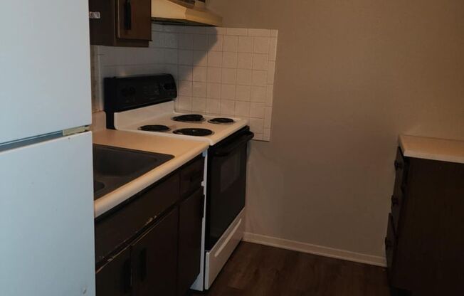 1 bed, 1 bath, 650 sqft, $775, Unit Unit 206