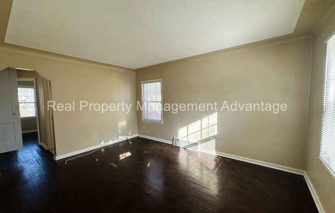 Ferndale Charm Close to Everything - Bay Windows, Garage, Basement, and More!