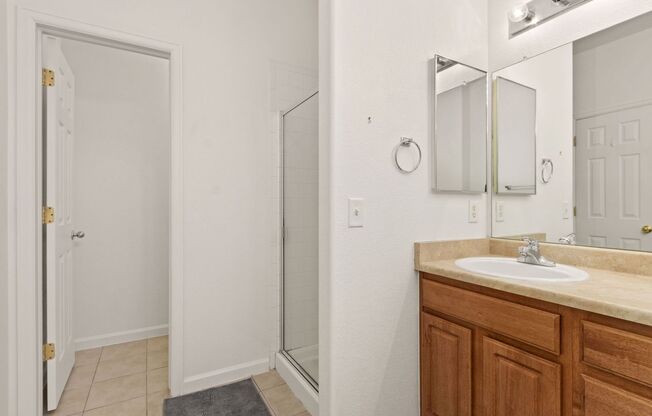 3 beds, 2.5 baths, $2,395, Unit # K