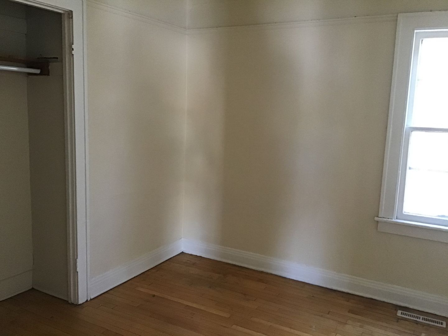 2501 S 15th Pl./1551 W Arthur Ave