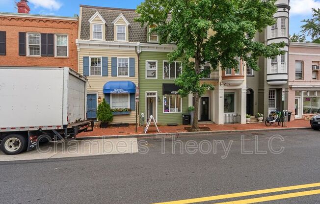 2613 P ST NW