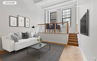 275 W 10 ST