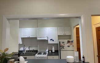 465 Park Dr.