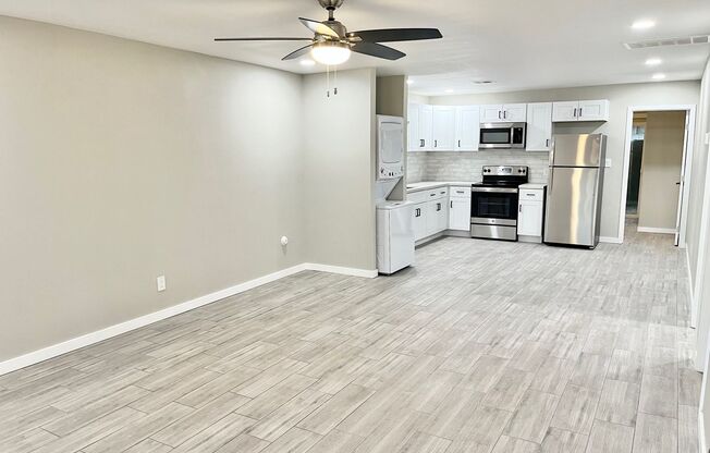 2 beds, 1 bath, 800 sqft, $1,495