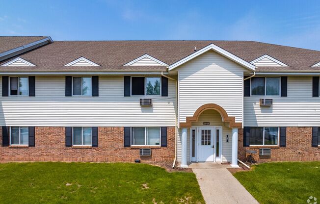 1/2 OFF FIRST MONTHS RENT SPECIAL!