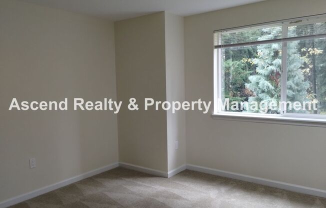 2 beds, 1.5 baths, $2,300