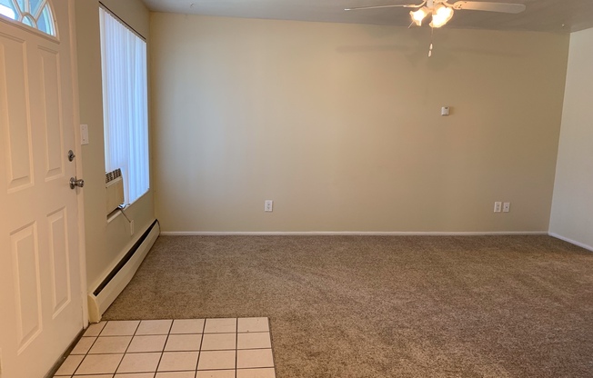 1 bed, 1 bath, 585 sqft, $1,175, Unit 2