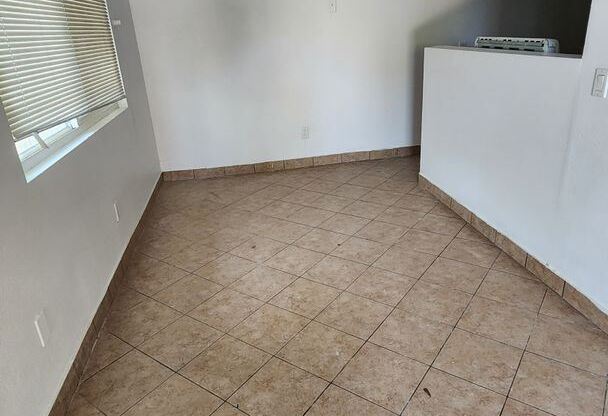 1244 Wall Ave #3